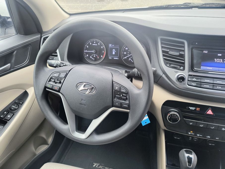 NOWA LOKALIZACJA Hyundai Tucson 2.0 Benzyna 4x4 Automat Niski Przebieg 18