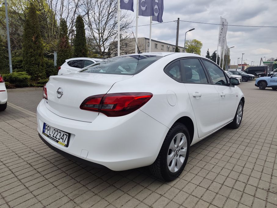 NOWA LOKALIZACJA Opel Astra IV 1.6 115KM Salon PL Niski Przebieg rej. 2019 6