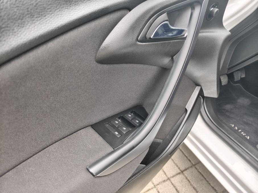 NOWA LOKALIZACJA Opel Astra IV 1.6 115KM Salon PL Niski Przebieg rej. 2019 11