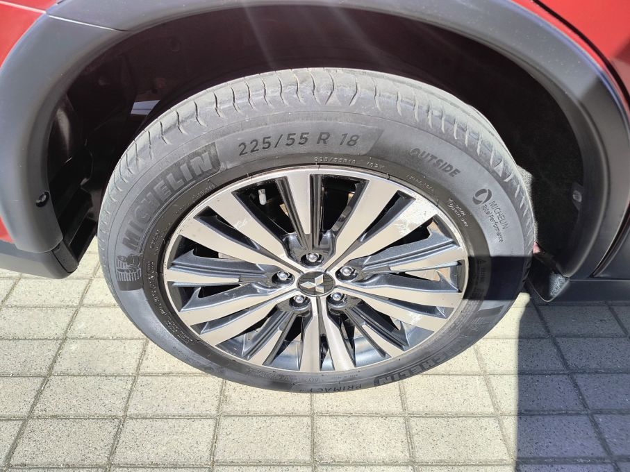 NOWA LOKALIZACJA Mitsubishi Outlander 2.0 benzyna Automat 7 osobowy Salon 8