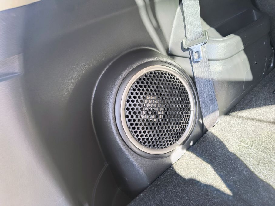 NOWA LOKALIZACJA Mitsubishi Outlander 2.0 benzyna Automat 7 osobowy Salon 17