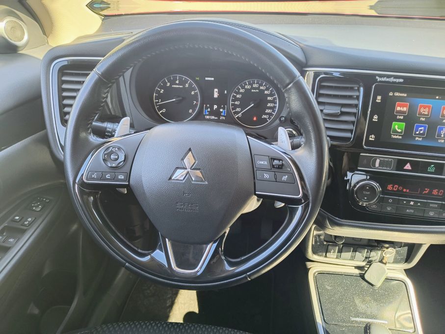 NOWA LOKALIZACJA Mitsubishi Outlander 2.0 benzyna Automat 7 osobowy Salon 21