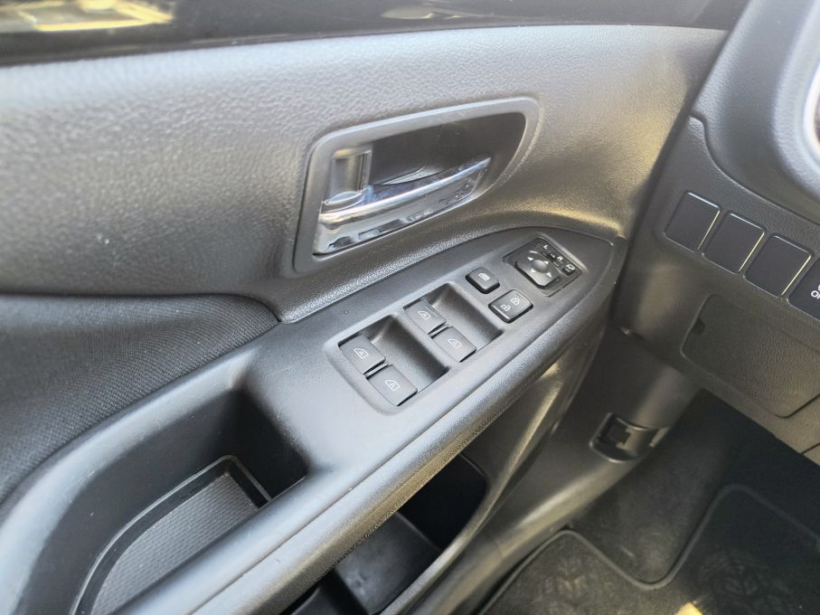 NOWA LOKALIZACJA Mitsubishi Outlander 2.0 benzyna Automat 7 osobowy Salon 25