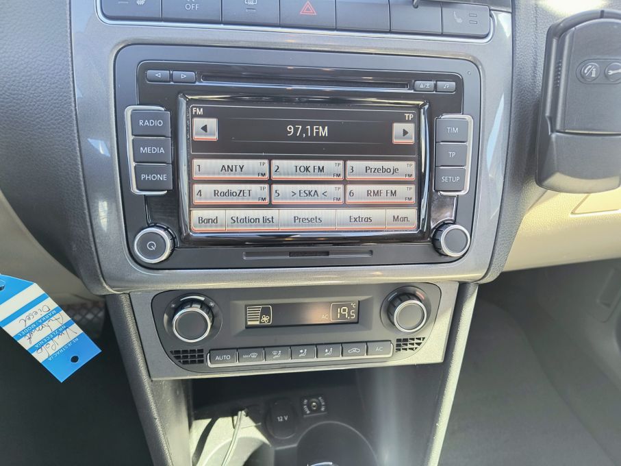 NOWA LOKALIZACJA Vw Polo 1.6 tdci Automat Niski Przebieg Salon PL 25