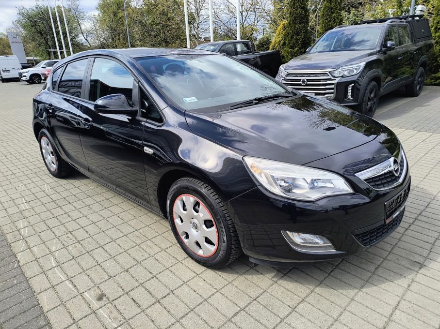 NOWA LOKALIZACJA Opel Astra 1.4 100KM Doinwestowana Serwis Gwarancja 4