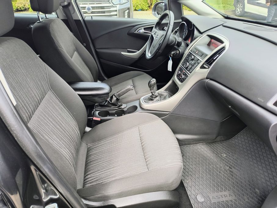 NOWA LOKALIZACJA Opel Astra 1.4 100KM Doinwestowana Serwis Gwarancja 13