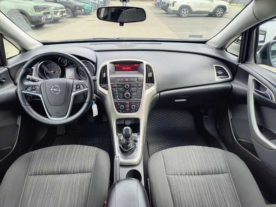 NOWA LOKALIZACJA Opel Astra 1.4 100KM Doinwestowana Serwis Gwarancja 17