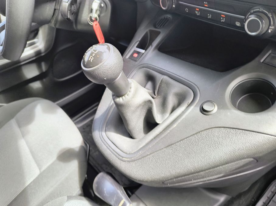 NOWA LOKALIZACJA Citroen Berlingo 1.5 HDI 102KM XL 2xdrzwi Gwarancja Vat23% 21