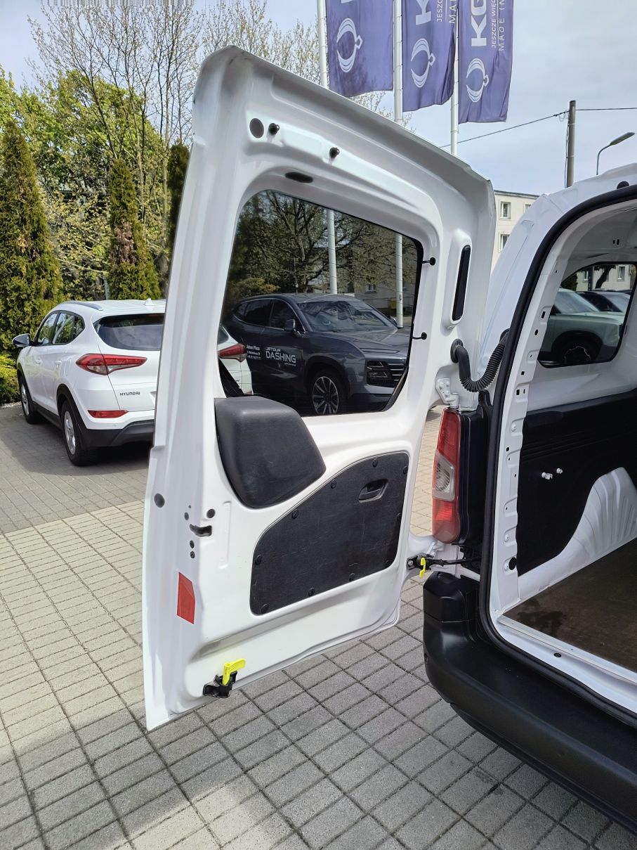 NOWA LOKALIZACJA Citroen Berlingo 1.5 HDI 102KM XL 2xdrzwi Gwarancja Vat23% 25
