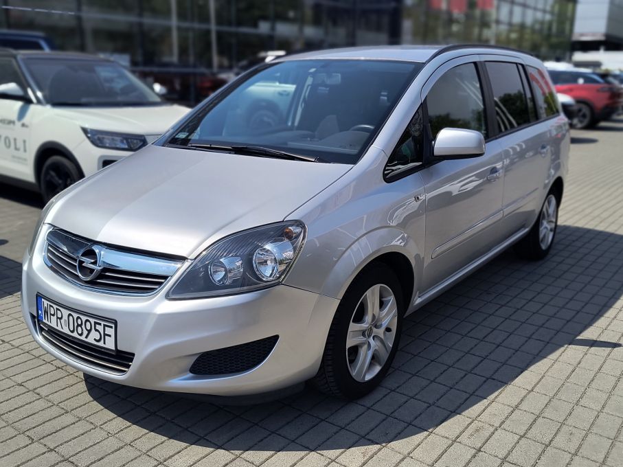 Opel Zafira B 1.6 115 KM  7 osobowy