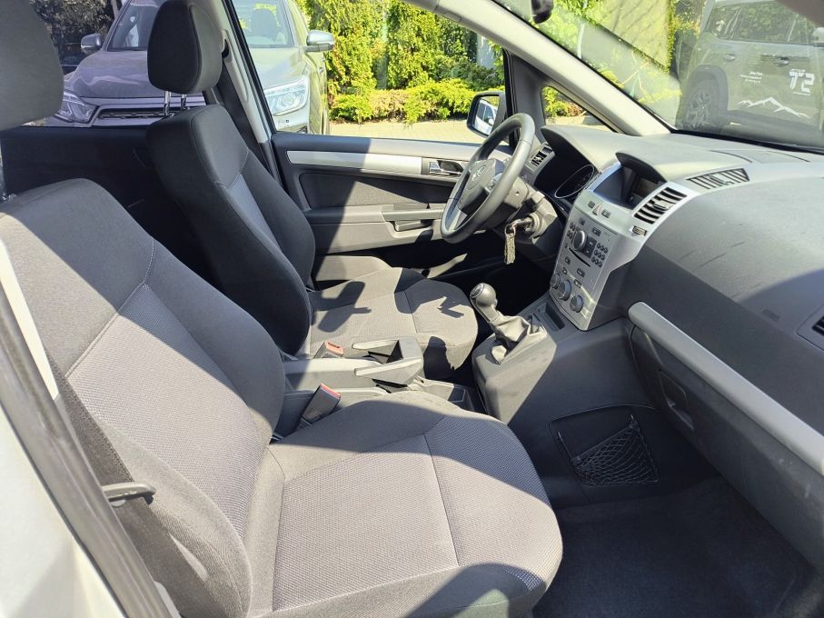 Opel Zafira B 1.6 115 KM  7 osobowy 13