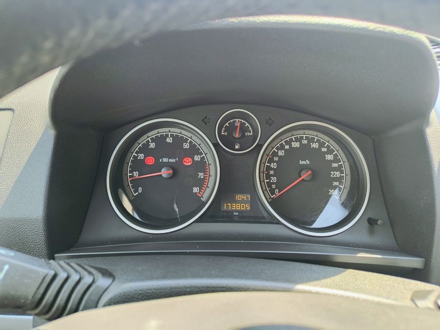 Opel Zafira B 1.6 115 KM  7 osobowy 22