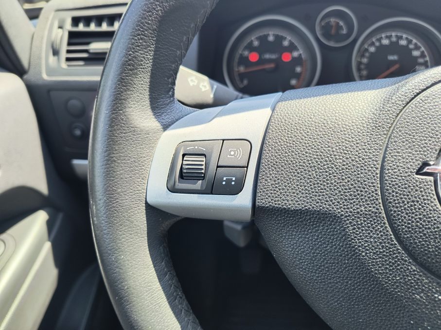Opel Zafira B 1.6 115 KM  7 osobowy 24