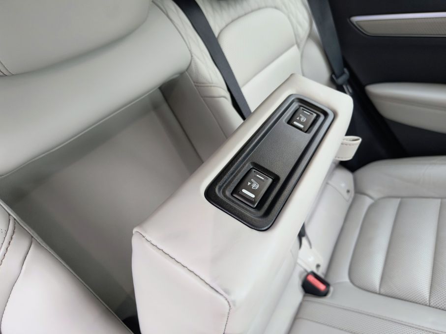 Nowa Lokalizacja Renault Koleos 2.0 DCI 190 KM4x4 Initiale Paris Bose Salon NiskiPrzebieg 24