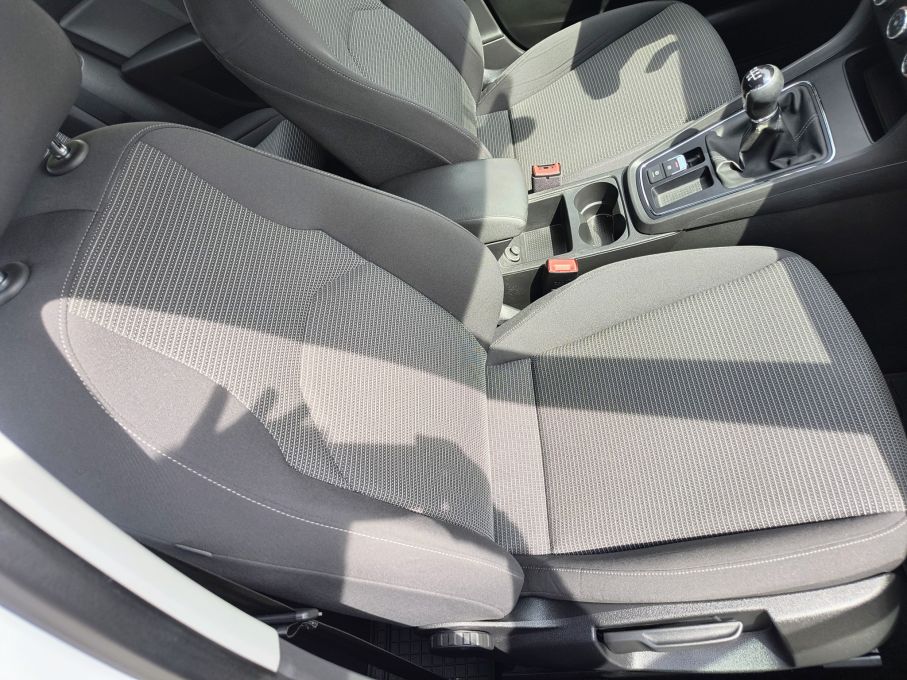 Seat Leon 1,6 TDI 115KM STYLE  Kombi, Salon PL 15