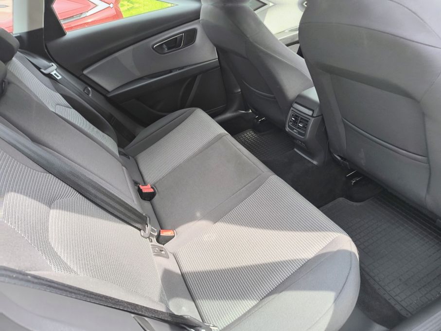 Seat Leon 1,6 TDI 115KM STYLE  Kombi, Salon PL 18