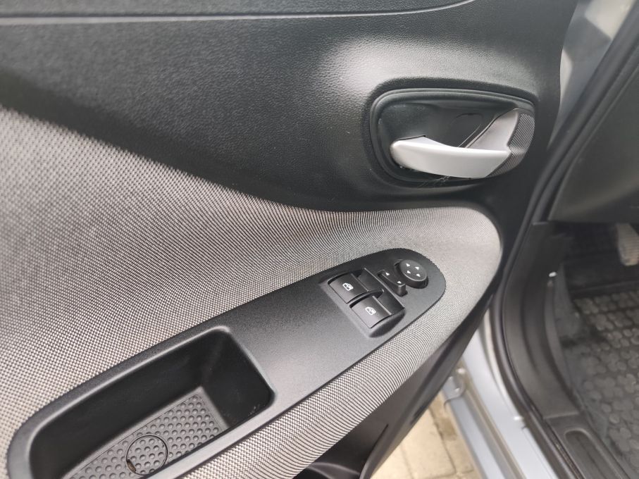 NOWA LOKALIZACJA Fiat Punto Evo 1.4 8v Niski Przebieg Jak Nowy Salon PL 8
