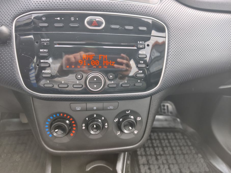 NOWA LOKALIZACJA Fiat Punto Evo 1.4 8v Niski Przebieg Jak Nowy Salon PL 12