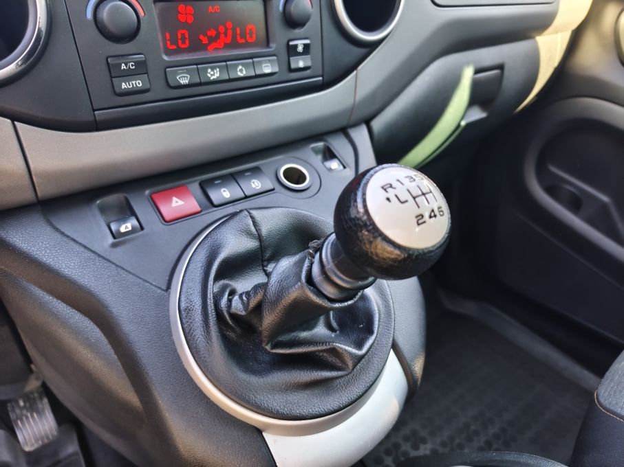 NOWA LOKALIZACJA Citroen Berlingo Multispace Climatronic Kamera Salon PL 14