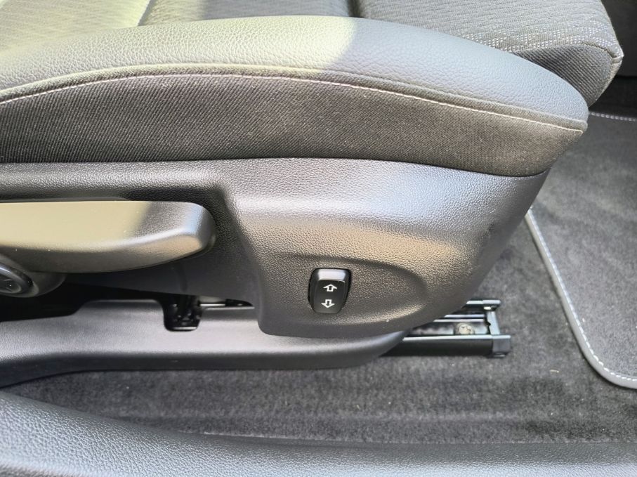 NOWA LOKALIZACJA Opel Astra V 1.4T Automat 150KM Skóra Kamera Navi Serwis 19