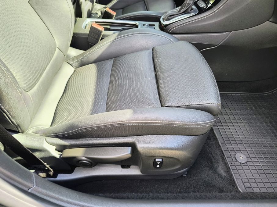 NOWA LOKALIZACJA Opel Astra V 1.4T Automat 150KM Skóra AGR Kamera Navi intellilux 14