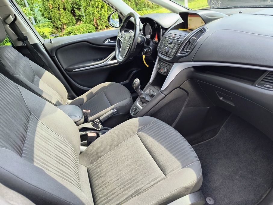 NOWA LOKALIZACJA Opel Zafira C 1.4T 140KM Navi Serwis Gwarancja 13