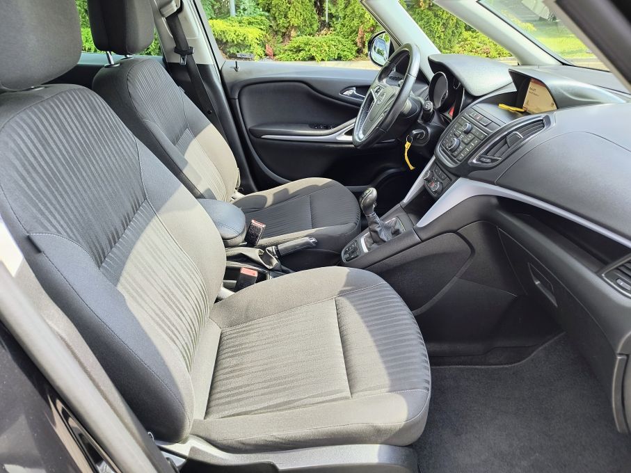NOWA LOKALIZACJA Opel Zafira C 1.4T 140KM Navi Serwis Gwarancja 14