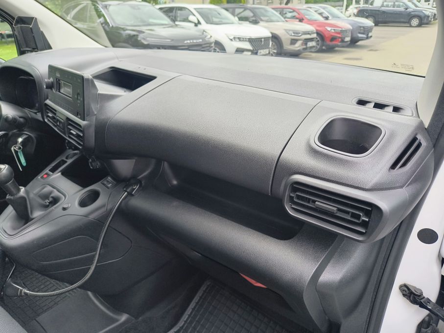 NOWA LOKALIZACJA Citroen Berlingo 1.5 hdi Niski Przebieg Gwarancja Vat23% 15