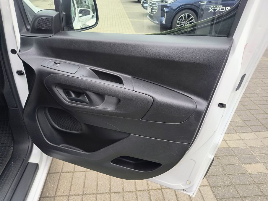 NOWA LOKALIZACJA Citroen Berlingo 1.5 hdi Niski Przebieg Gwarancja Vat23% 16