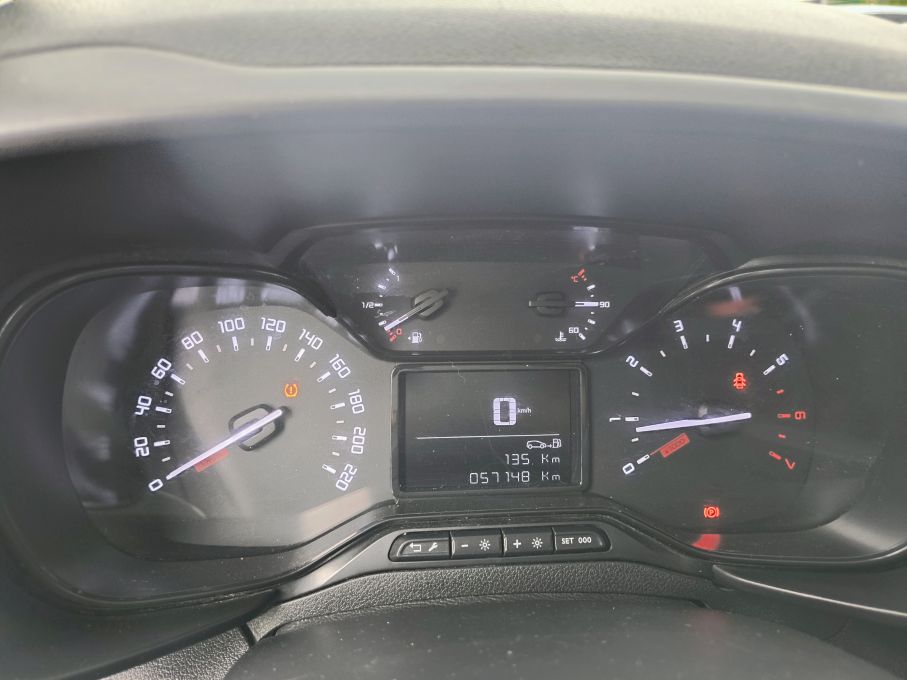 NOWA LOKALIZACJA Citroen Berlingo 1.5 hdi Niski Przebieg Gwarancja Vat23% 19
