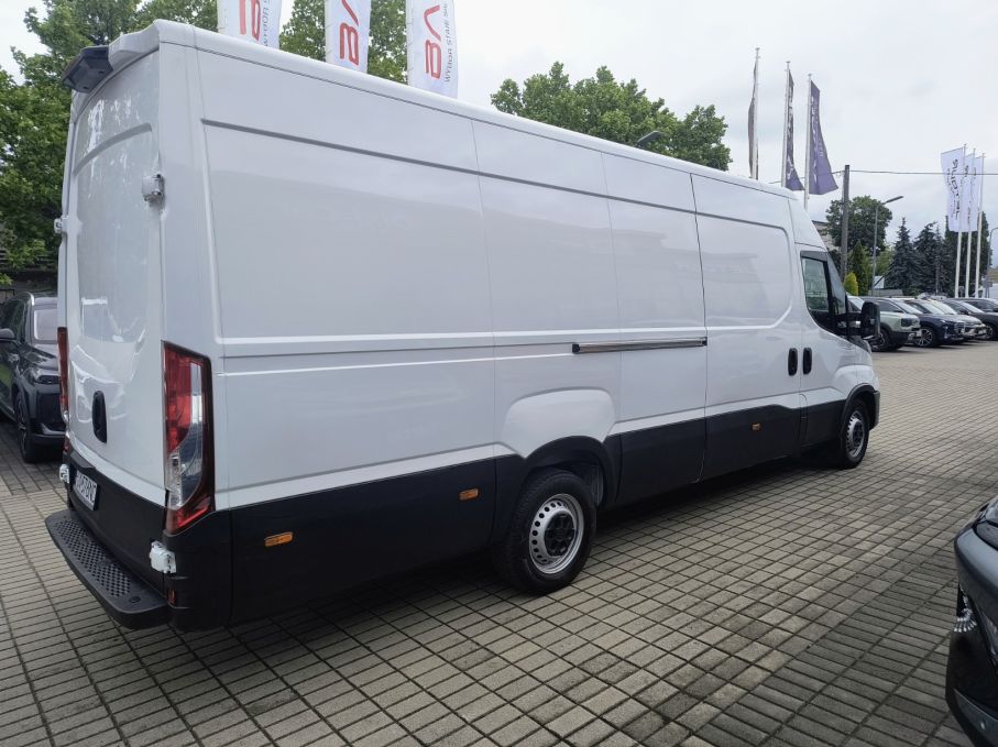 NOWA LOKALIZACJA Iveco 35S16 L4H2 Maxi niski przebieg Vat23% 7