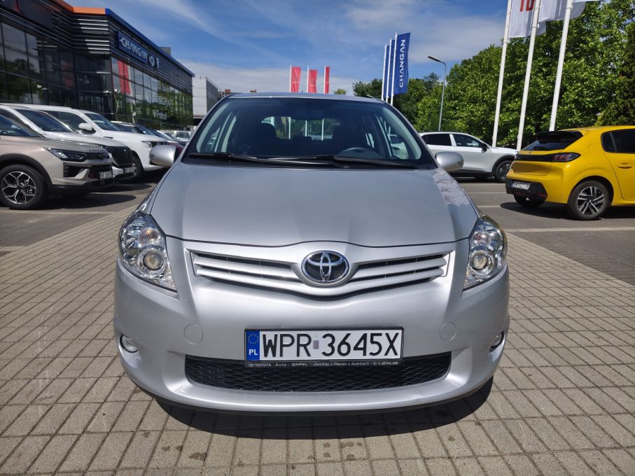 NOWA LOKALIZACJA Toyota Auris 1.6 benzyna 132KM Niski Przebieg  2