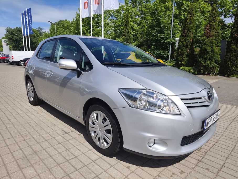 NOWA LOKALIZACJA Toyota Auris 1.6 benzyna 132KM Niski Przebieg  3