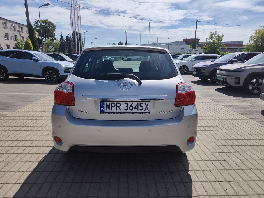 NOWA LOKALIZACJA Toyota Auris 1.6 benzyna 132KM Niski Przebieg  6