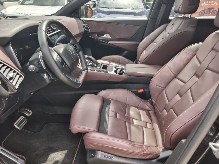 NOWA LOKALIZACJA DS7 CROSSBACK 1,6 T 225 KM LA PREMIERE 11