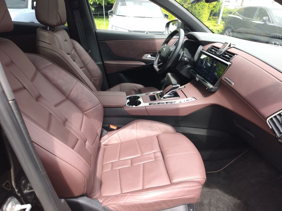 NOWA LOKALIZACJA DS7 CROSSBACK 1,6 T 225 KM LA PREMIERE 14