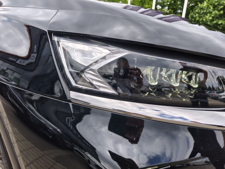 NOWA LOKALIZACJA DS7 CROSSBACK 1,6 T 225 KM LA PREMIERE 25