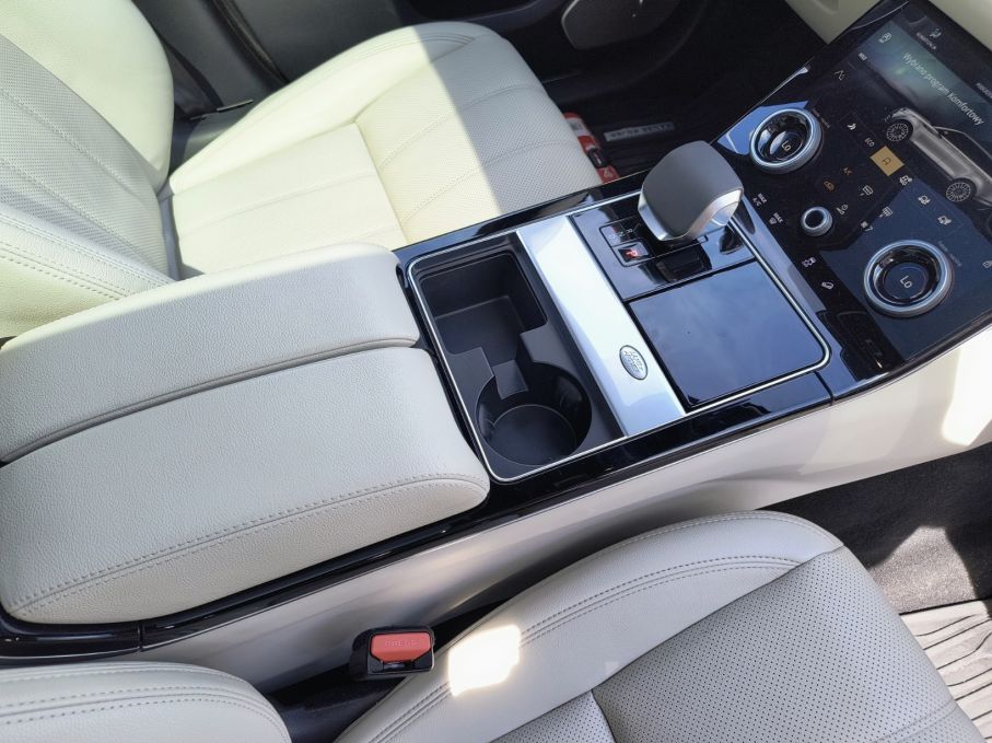 NOWA LOKALIZACJA Land Rover Velar 3.0 P 400KM HSE R-Dynamic Salon PL Vat23% 19