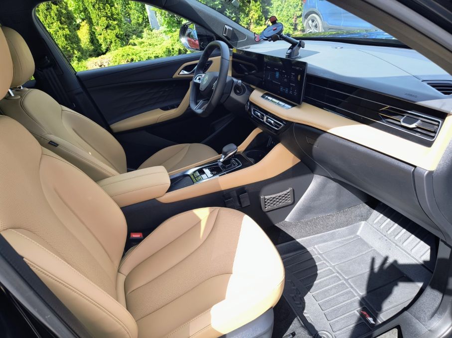 NOWA LOKALIZACJA MG HS 1.5T 170KM Exclusive Salon PL Jasne skóry Jak Nowy 14