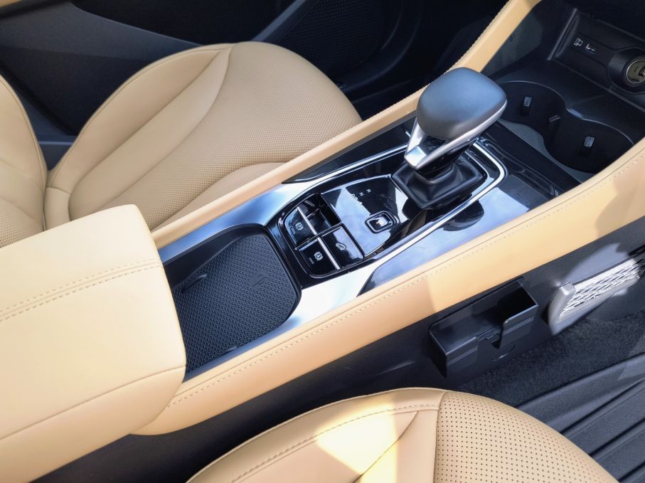NOWA LOKALIZACJA MG HS 1.5T 170KM Exclusive Salon PL Jasne skóry Jak Nowy 18