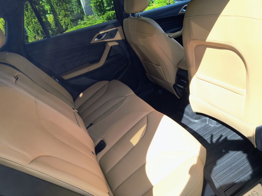 NOWA LOKALIZACJA MG HS 1.5T 170KM Exclusive Salon PL Jasne skóry Jak Nowy 22