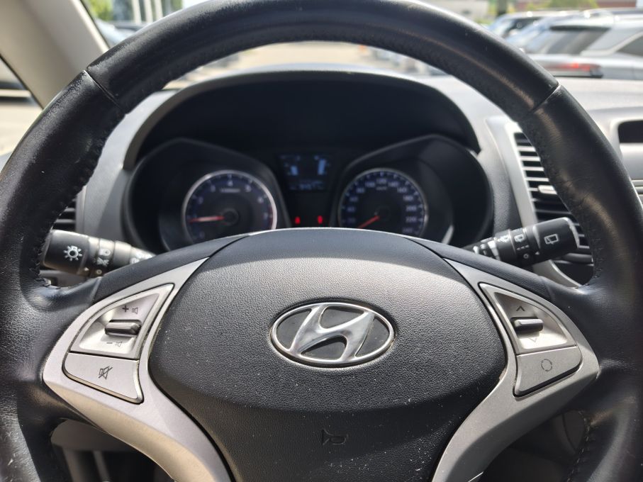 Hyundai IX20 1,6 benzyna 125KM, Salon PL, niski przebieg 14