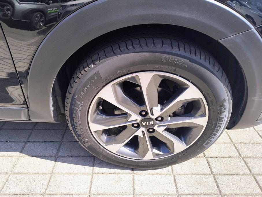 NOWA LOKALIZACJA Kia Stonic 1.4 100KM Bogata Wersja Niski Przebieg 11