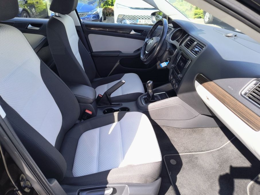 NOWA LOKALIZACJA VW Jetta 1.4 TSI 125KM SalonPL Niski Przebieg Gwarancja 14