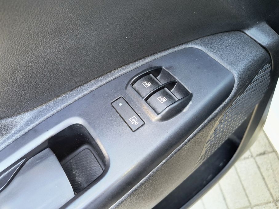 FIAT DOBLO 1,4 BENZYNA 95 KM  23