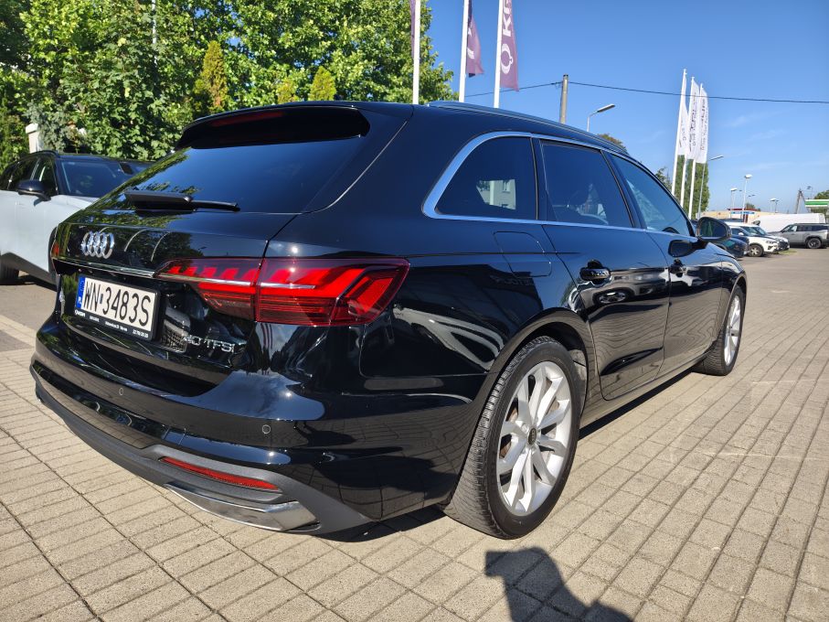 AUDI A4 40 TFSI AVANT SALON GWARANCJA VAT23 5