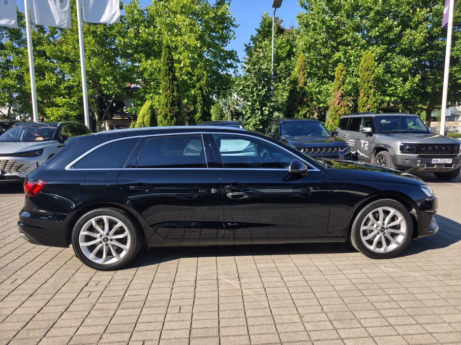 AUDI A4 40 TFSI AVANT SALON GWARANCJA VAT23 6