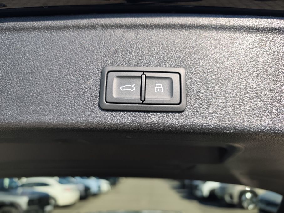 AUDI A4 40 TFSI AVANT SALON GWARANCJA VAT23 17