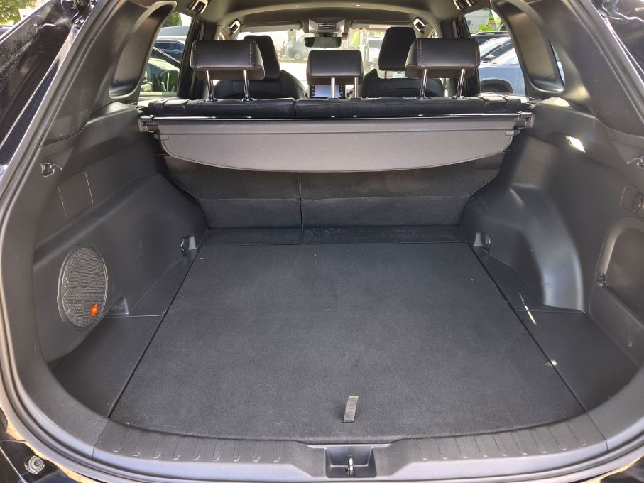 TOYOTA RAV 4  BLACK EDITION BY JBL 2.5 HYBRID AWD 12