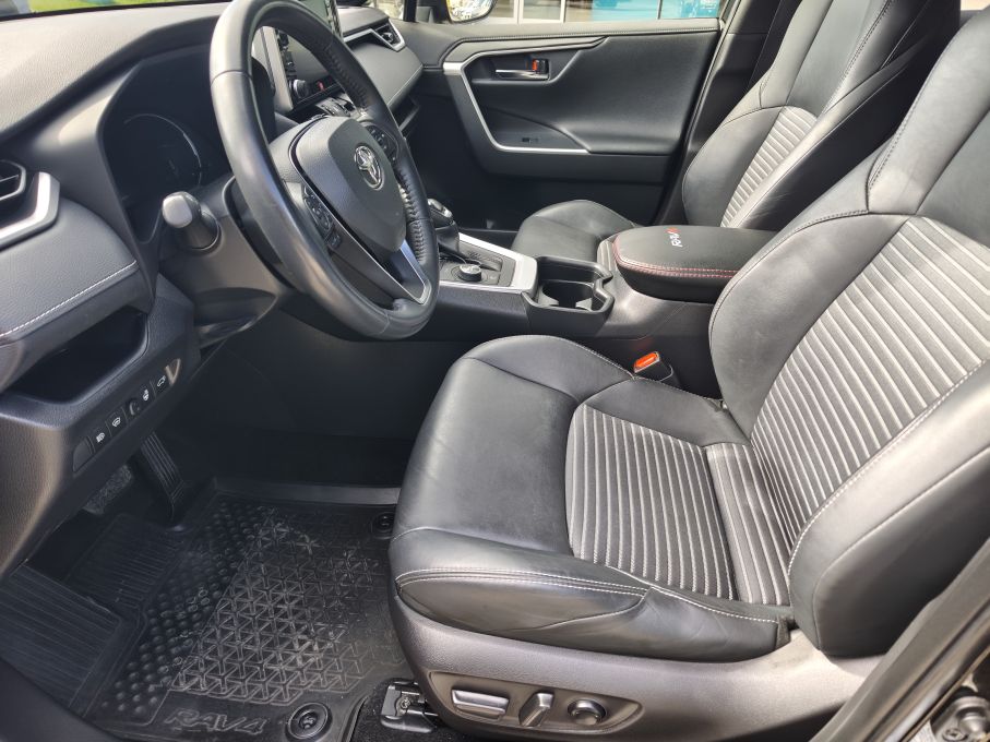 TOYOTA RAV 4  BLACK EDITION BY JBL 2.5 HYBRID AWD 14